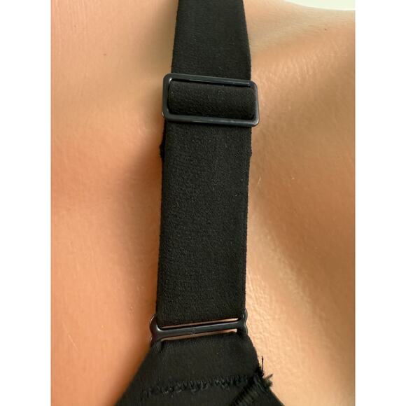 Calvin Klein Natural Fit Wireless Unlined Triangle Black Bra  Size M - Picture 5 of 16